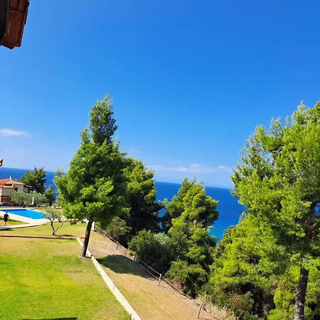Panorama Mola Kalyva