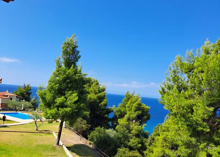 Panorama Mola Kalyva